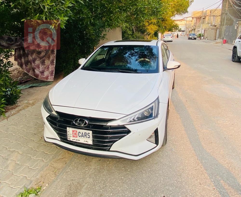 هیوندای ئەلەنترا